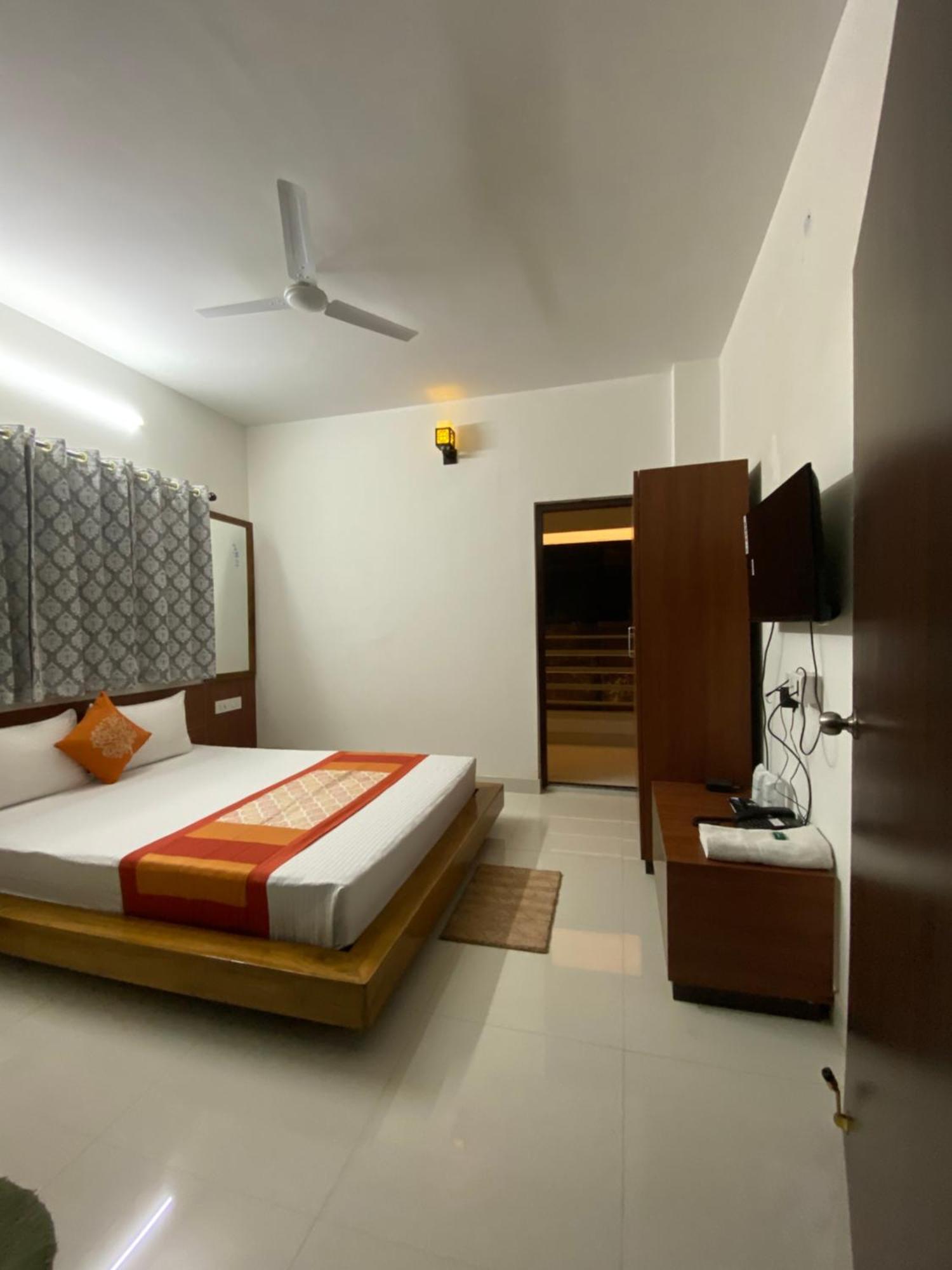 Lake Land Guest house 2*