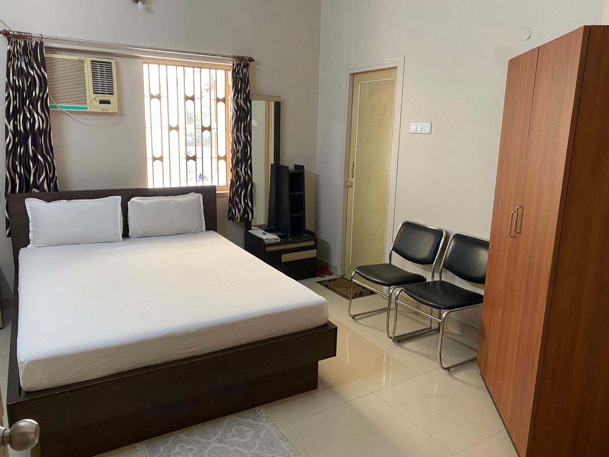 Lake Land Guest house Kolkata